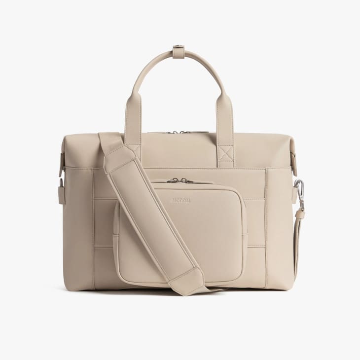 Best Duffel Bag — Monos Metro Duffel Bag Review Apartment Therapy