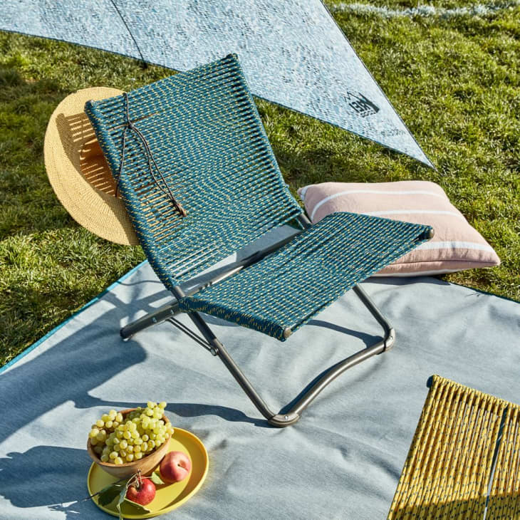 11 Cheap Outdoor Lounge Chairs We Love Under $100 | Apartment Therapy
