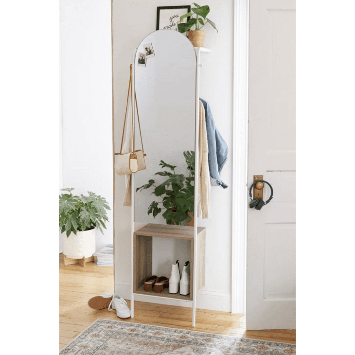 Mirrored storage shop