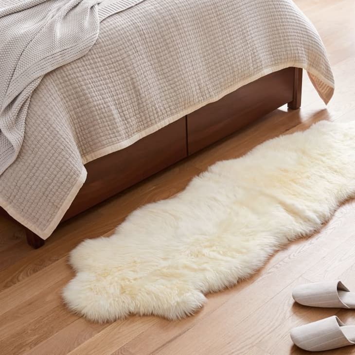 10 Best Bedside Rugs 2021 Apartment Therapy
