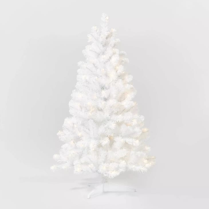 16 White Christmas Tree Ideas Light, Bright Christmas Decor Apartment Therapy
