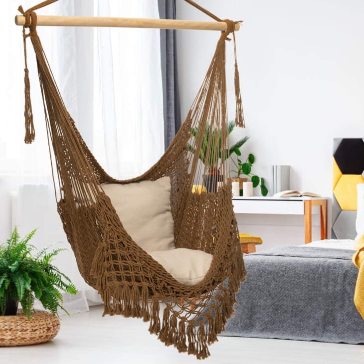 9 Best Hanging Chairs 2021 Apartment Therapy