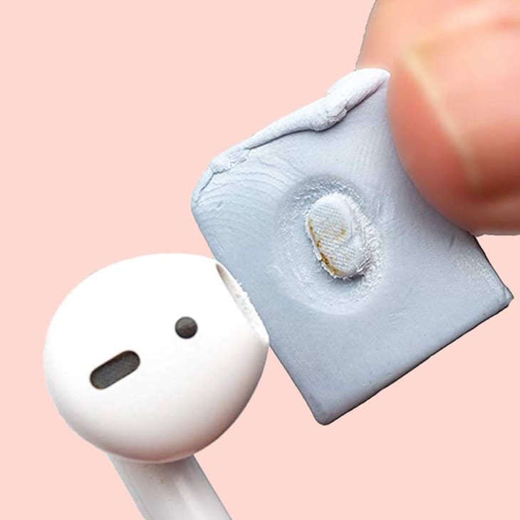 How to keep sales airpods clean from wax