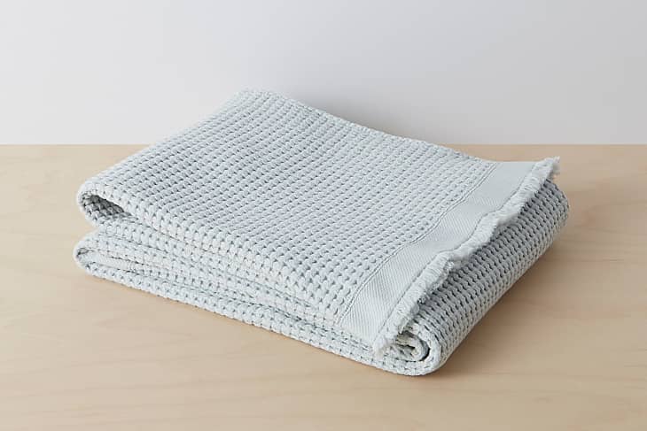 Best Waffle Weave Bath Towels | Apartment Therapy
