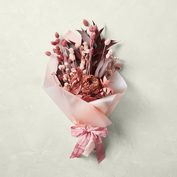 Best Valentine's Day Dried Flower Arrangements Apartment Therapy