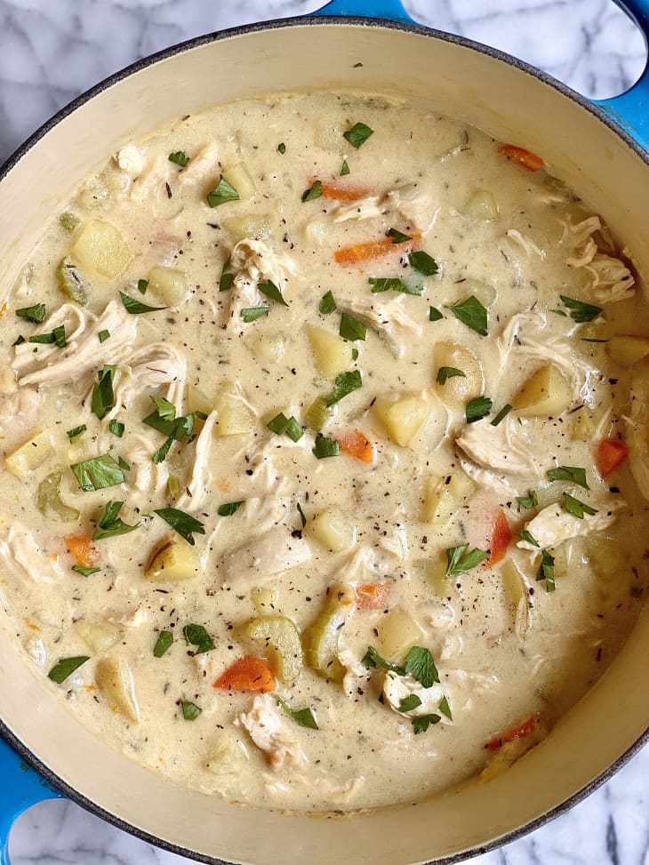 Creamy Chicken Potato Soup { Easy Instant Pot Recipe} - Amira's Pantry