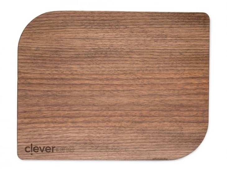 https://cdn.apartmenttherapy.info/image/upload/f_auto,q_auto:eco,w_730/k%2FEdit%2F2019-09-Grommet-Kitchen-Gadgets%2Fflexible_wooden_cutting_board