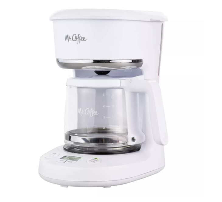 https://cdn.apartmenttherapy.info/image/upload/f_auto,q_auto:eco,w_730/k%2FEdit%2F2020-05-Programmable-Drip-Coffee-Makers%2Fmr_coffee_coffee_maker