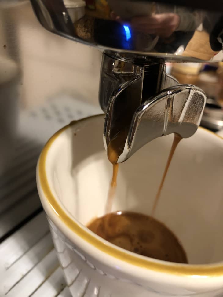 https://cdn.apartmenttherapy.info/image/upload/f_auto,q_auto:eco,w_730/k%2FEdit%2F2022-02-Espresso-Machines-Best-List%2FRancilio_Silvia_Espresso