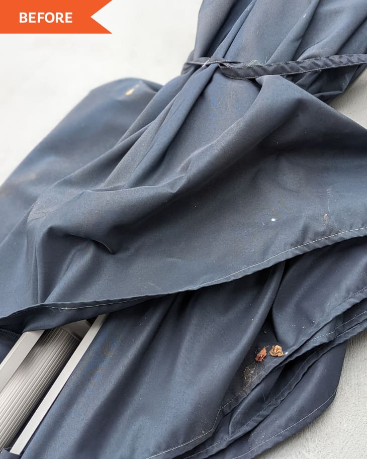 clean patio umbrella fabric Easy Way to Clean a Patio Umbrella