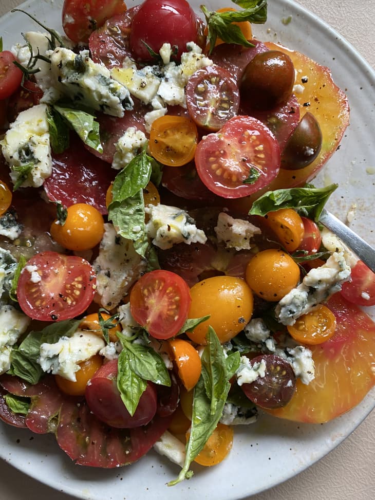 Ina Garten's Heirloom Tomato Salad (Recipe Review)