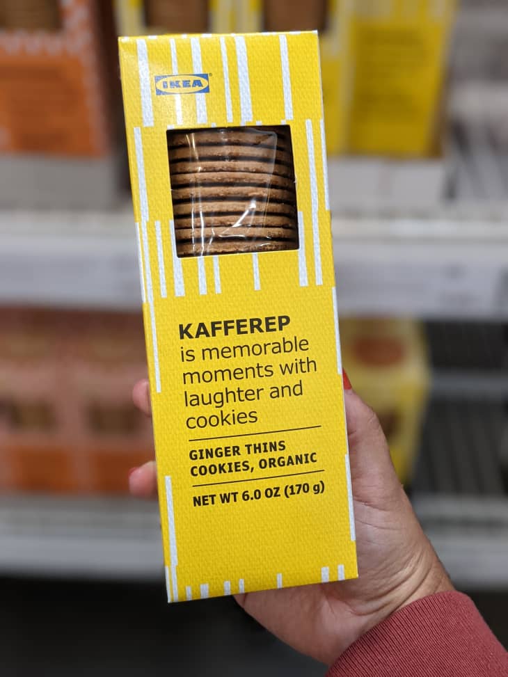 person holding box of Kafferep cookies