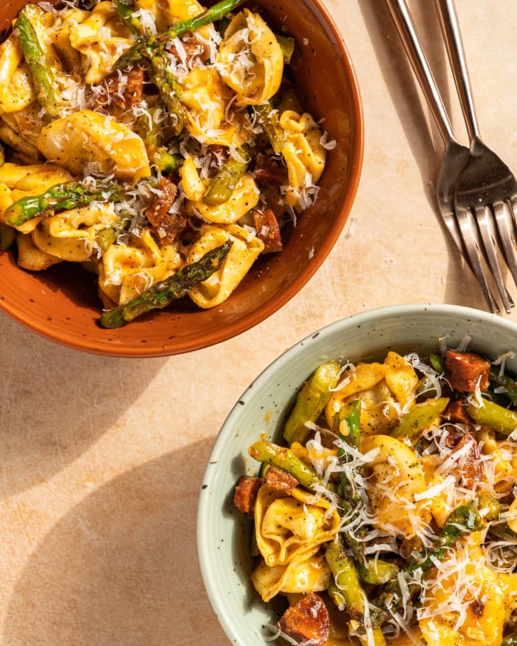 Skillet tortellini with chorizo and asparagus
