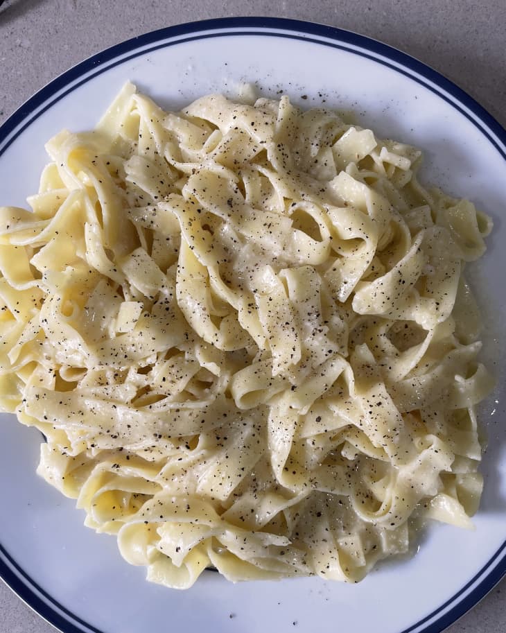 fettucine alfredo serving on a plate