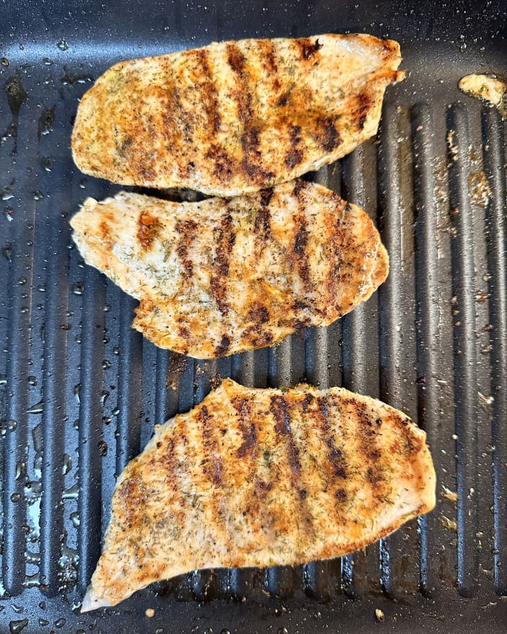 Chicken grilling on OXO non-stick-grill pan