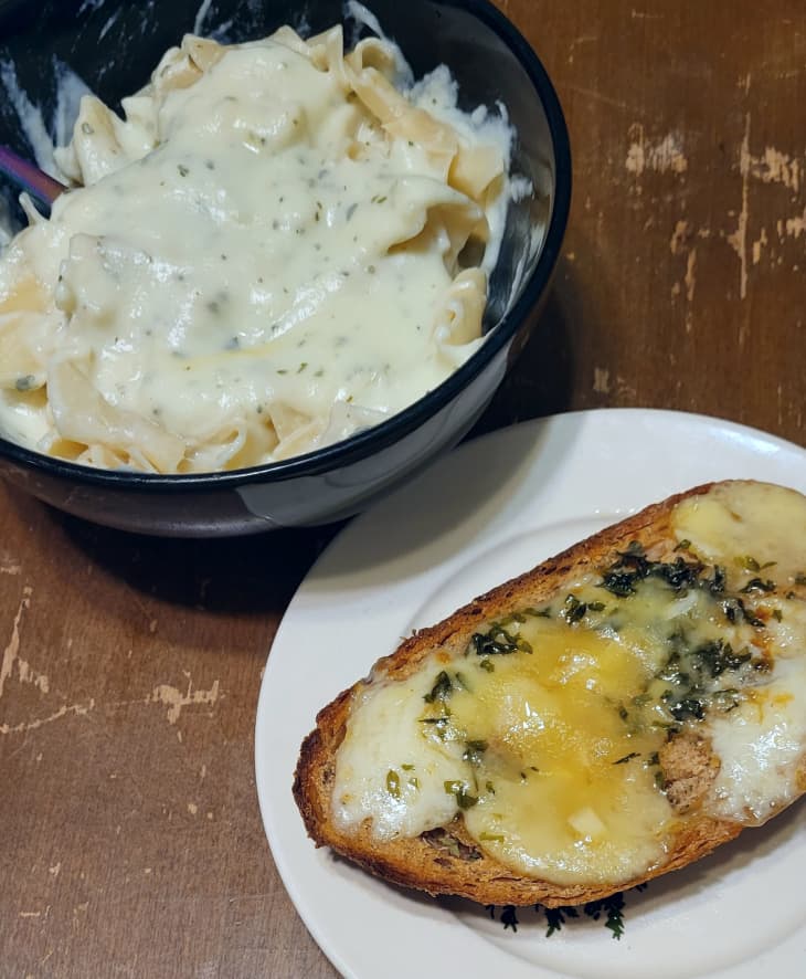 Noodles with a Cheesy Cauliflower Sauce and Garlic Toast
