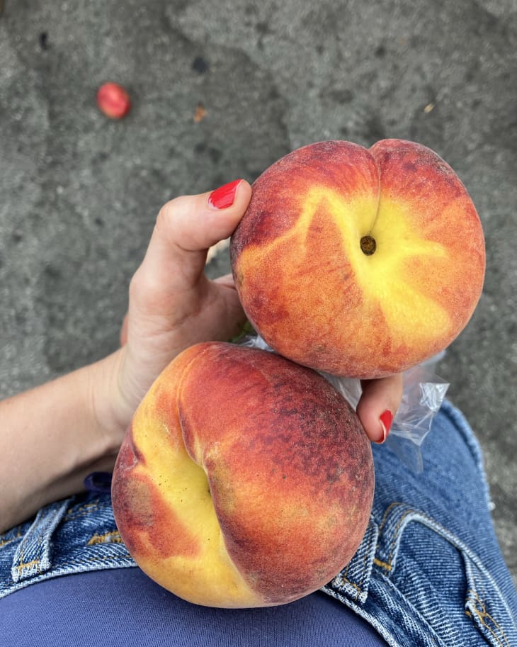 How to Pick the Best Peaches Using the “Brown Stem” Rule | Cubby