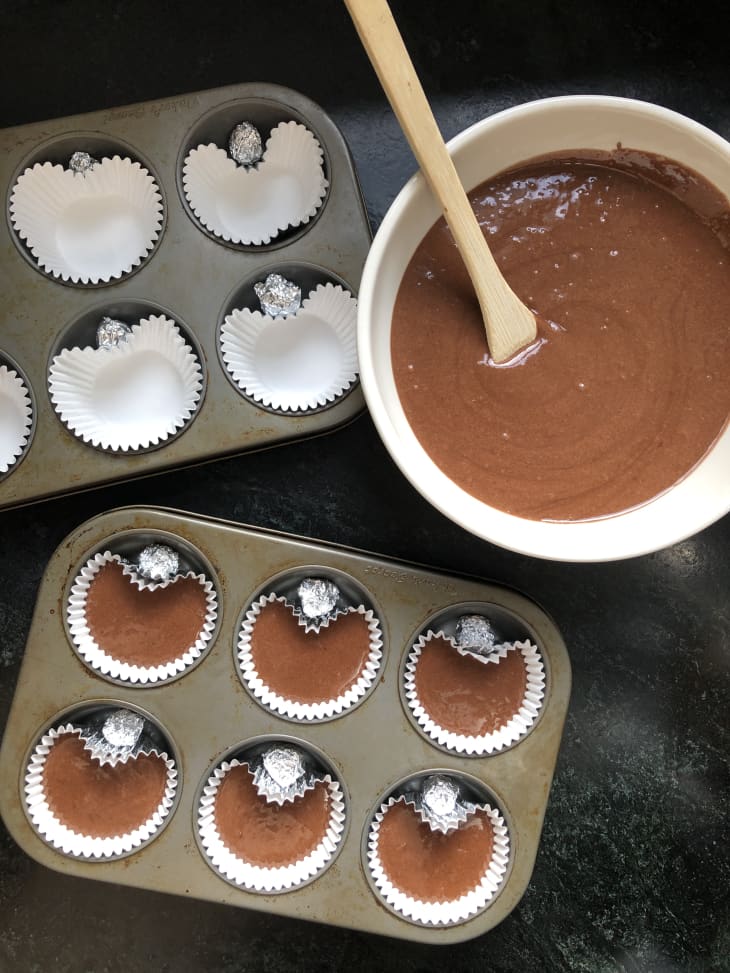 How to make cupcakes without cupcake pan 