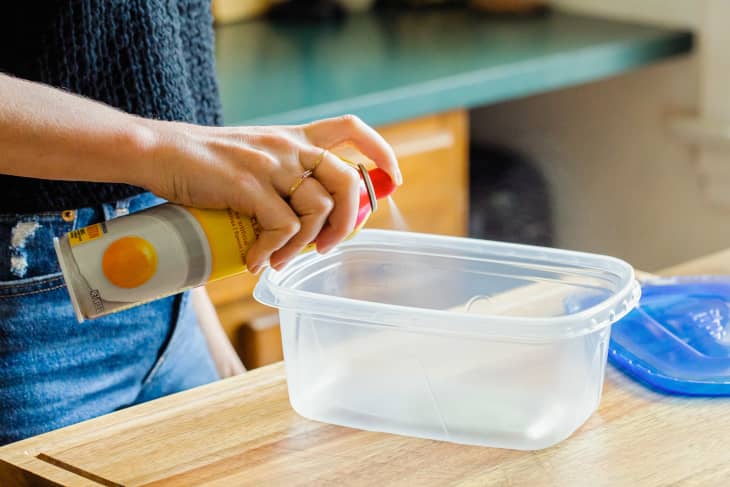 Don't you just hate it when food sauces stain your tupperware