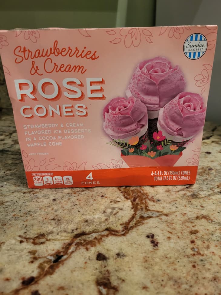 Aldi Sundae Shoppe Strawberries &amp; Cream Rose Cones