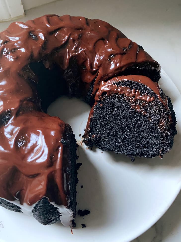 I Tried the Reddit-Famous Nana's Devil's Food Cake | Kitchn