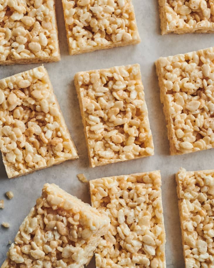 how to make rice krispies treats.com's rice krispies treats sliced and spread out on a baking sheet