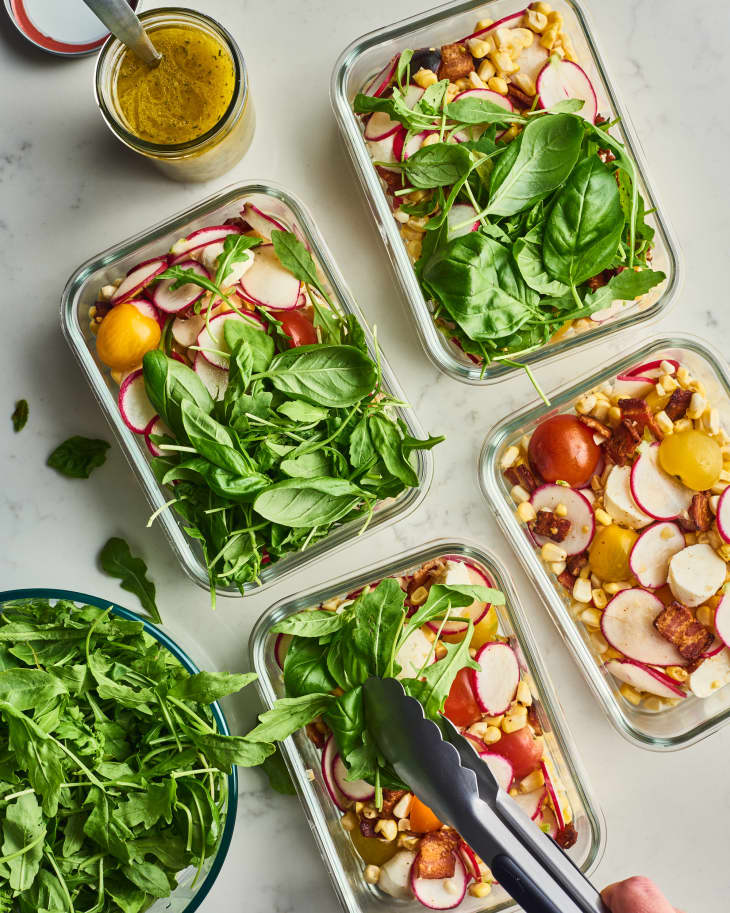 Say Goodbye to Soggy Salads—Over 40K Shoppers Agree You Need This Meal-Prep-Friendly  Salad Container