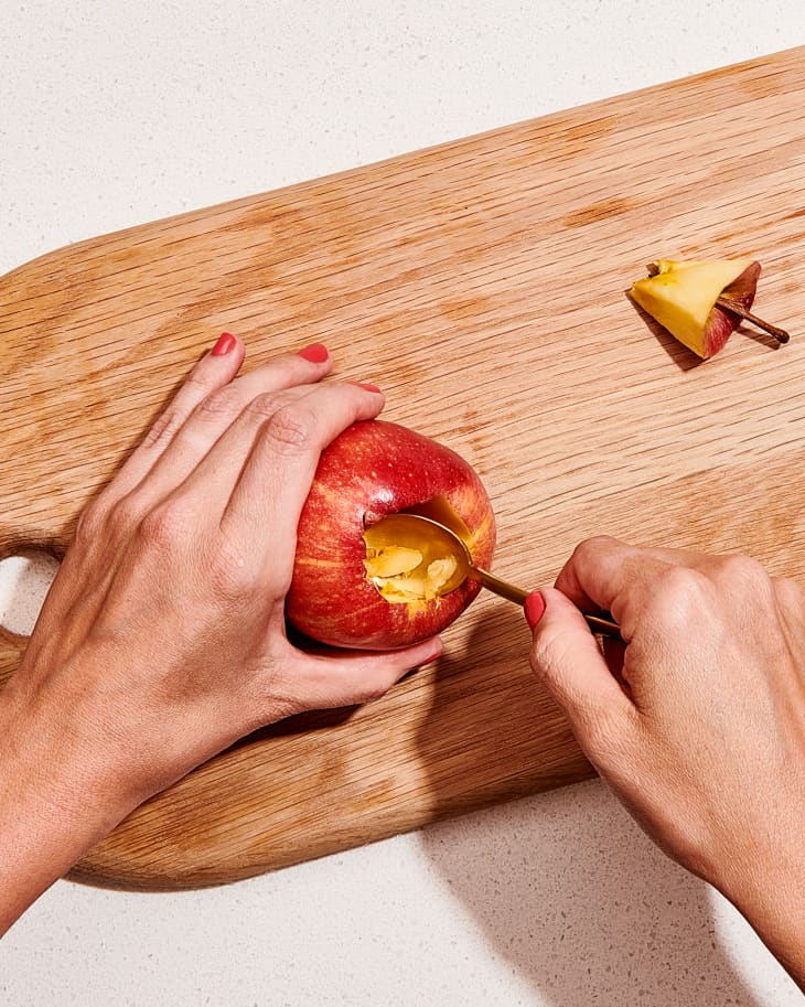 How To Cut / Core An Apple