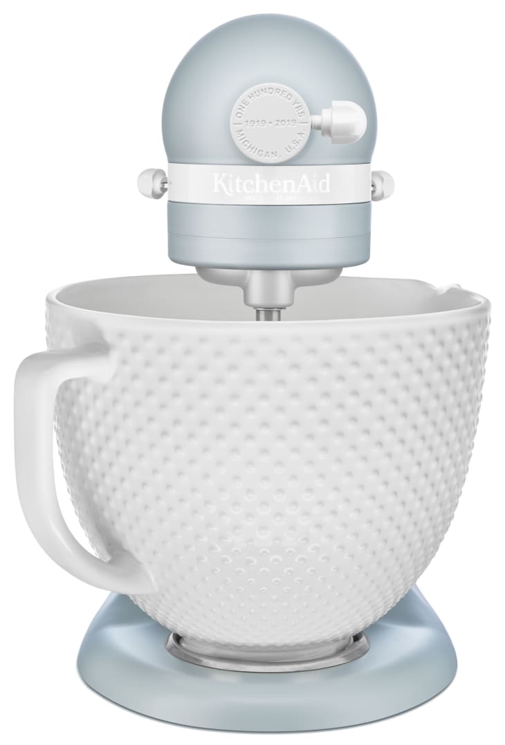 Williams-Sonoma - Holiday 2019 - KitchenAid Artisan White Mixer with  Hobnail Bowl