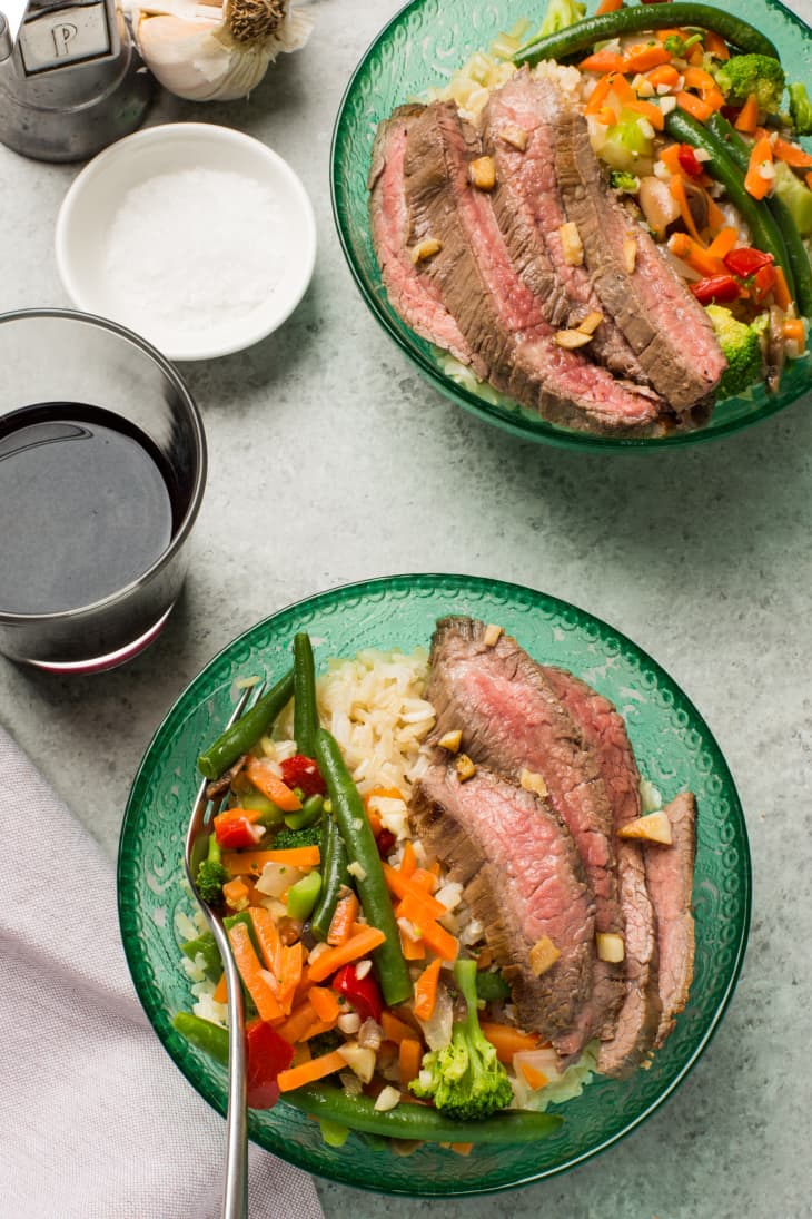 Garlicky Steak and Veggie Bowls