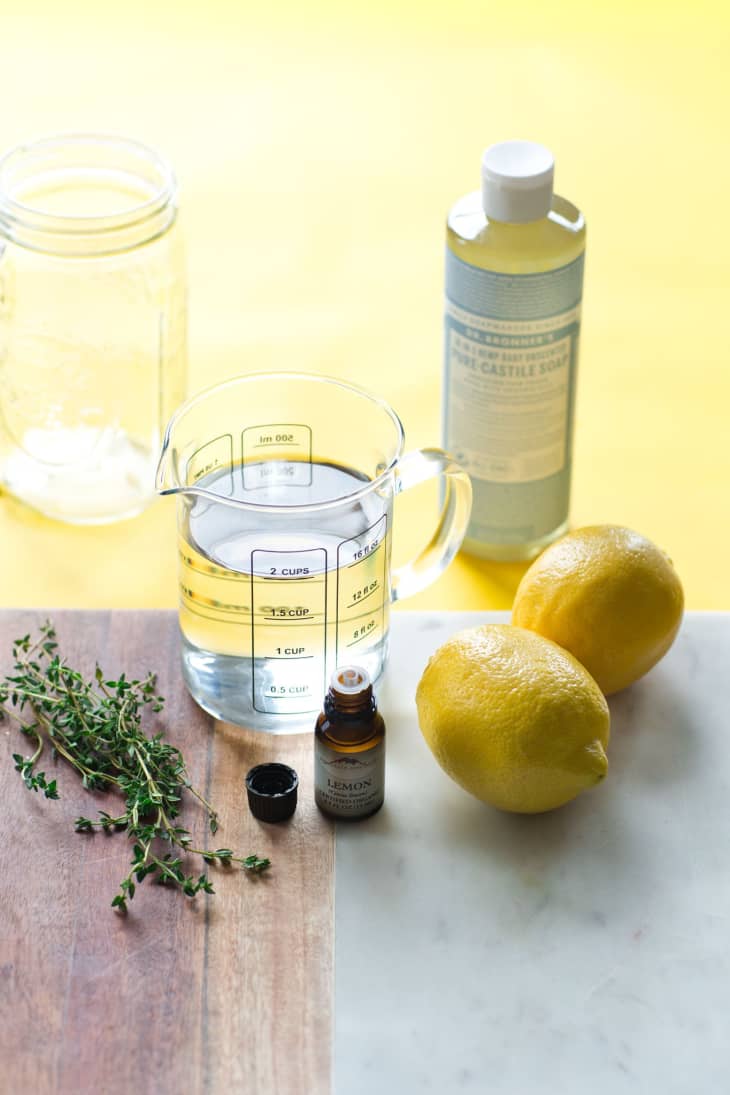 How to Make Vinegar Cleaning Spray (That Smells Good!)