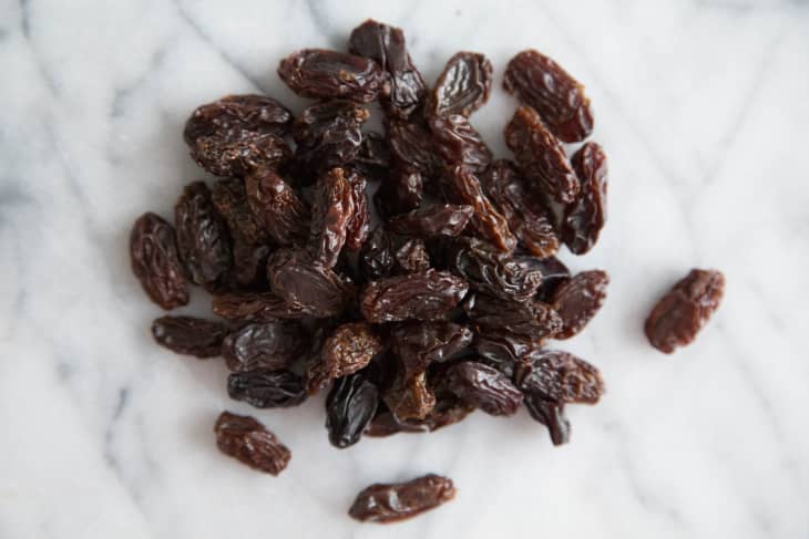 Raisins vs Sultanas vs Currants: What's the Difference?