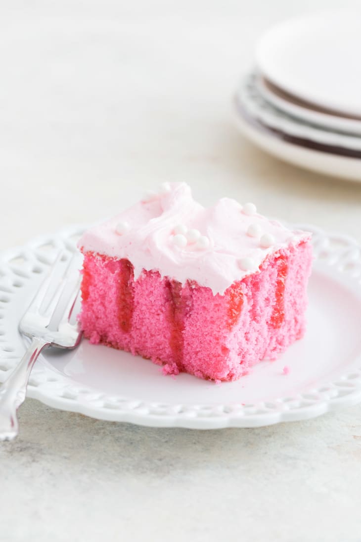 10 Easy Poke Cake Recipes