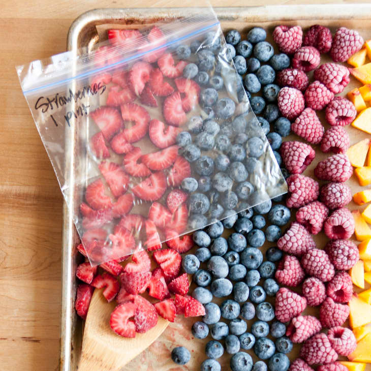 tray with frozen fruit