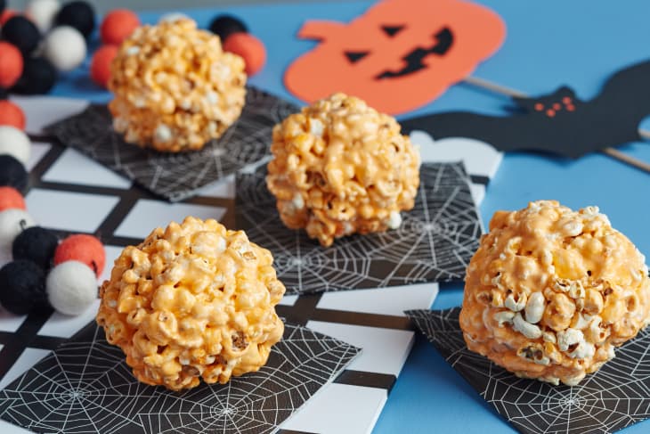 7 Big Batch Treats To Bring To A Halloween Party Kitchn