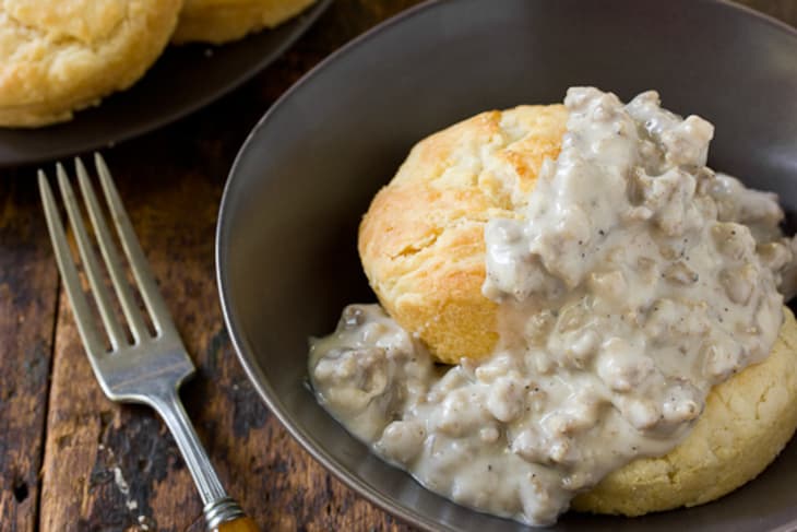 southern biscuits and gravy recipe easy