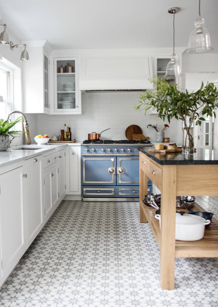 7 Best Kitchen Cabinets Paint Colors For A Happier Kitchen Kitchn