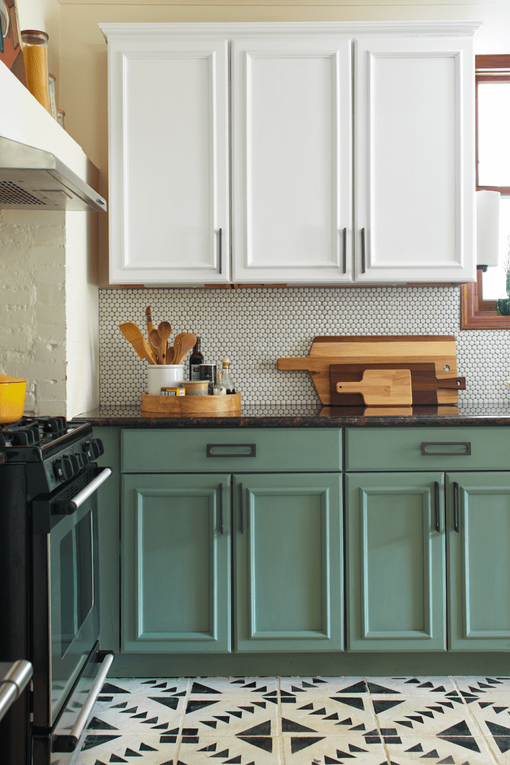 chalk paint kitchen cabinets