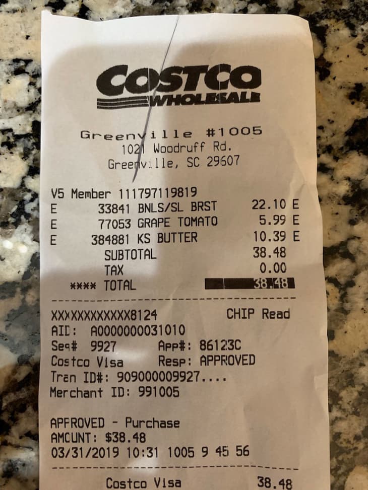 The Dos and Don'ts of Costco's Checkout Etiquette, According to a Superfan