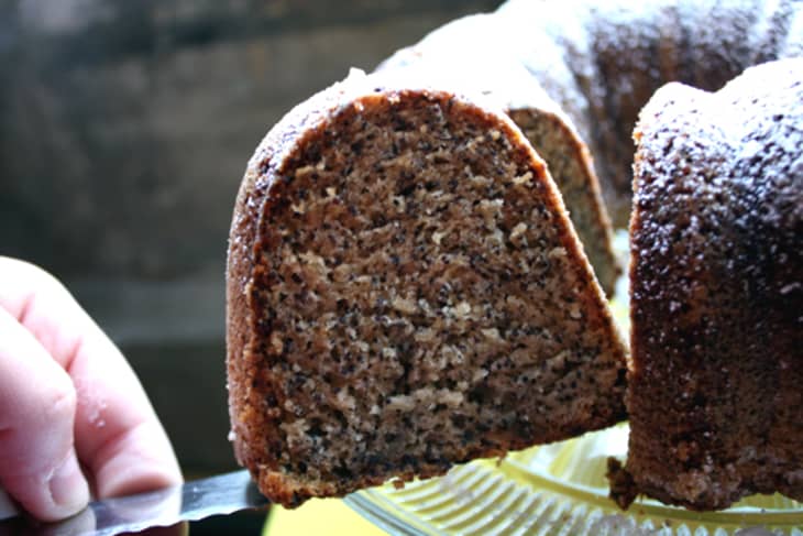 Recipe Review Classic Poppy Seed Cake From Solo Kitchn