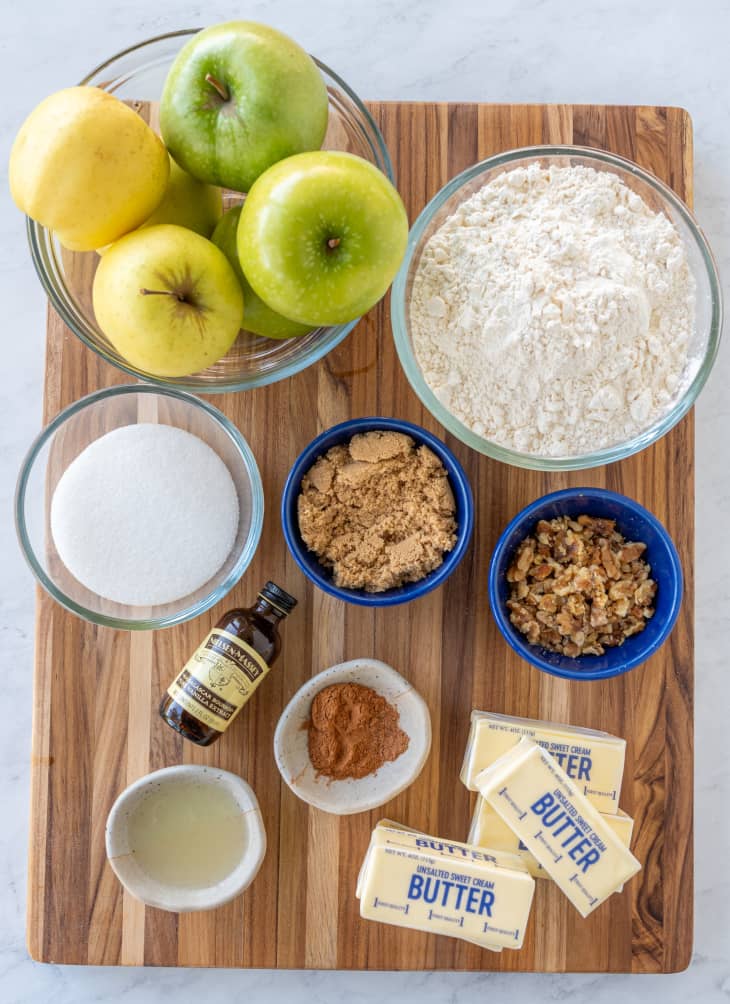 Ingredients to make Apple Pie Bars