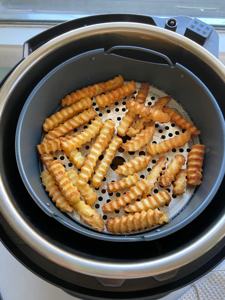 How does the instant pot air fryer lid work hot sale