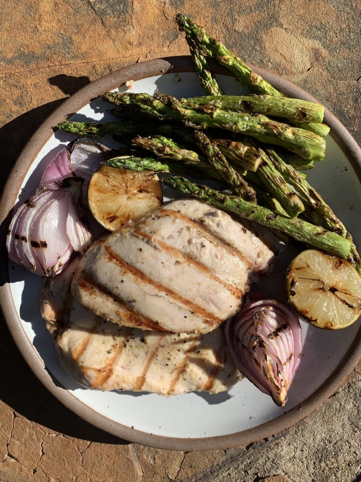 5-Ingredient Jalapeño-Lime Chicken Is My Favorite Way to Kick Off