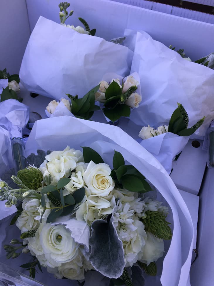 Buy wedding flowers deals