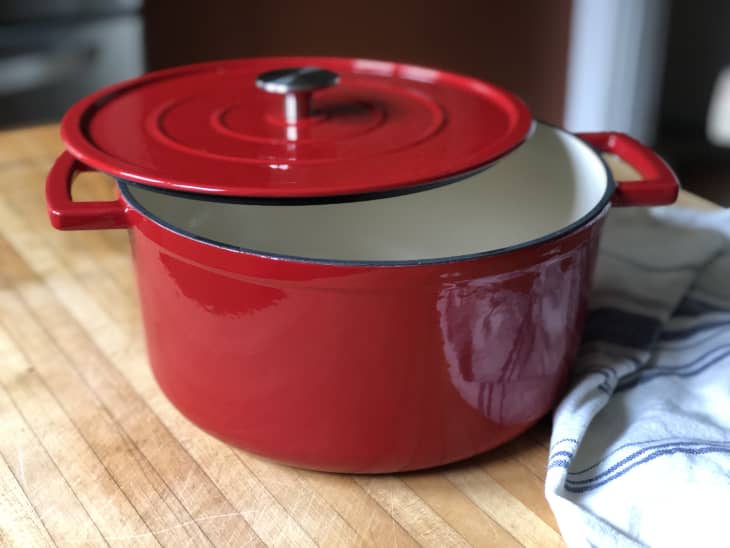 fontignac 5.5 qt cast iron dutch oven