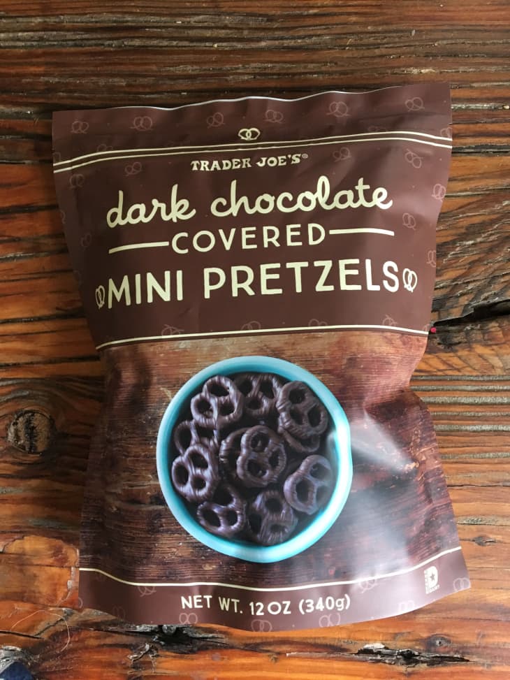 Trader Joe's Dark Chocolate Covered Pretzels Ingredients skt.zst