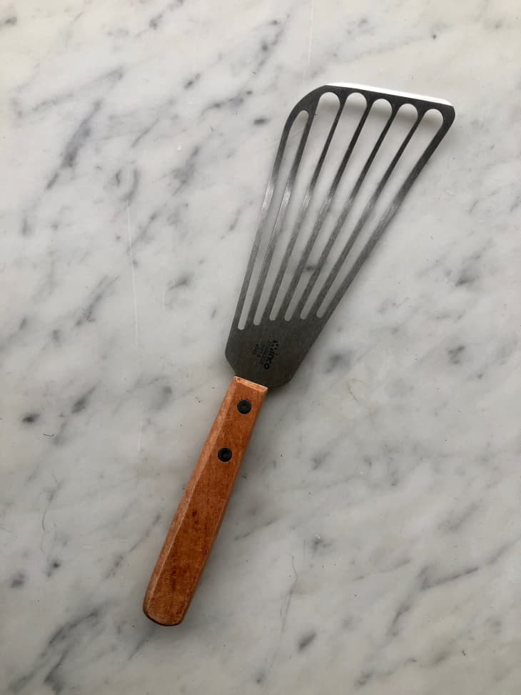 Best Fish Spatula Bon Appetit The Kitchn