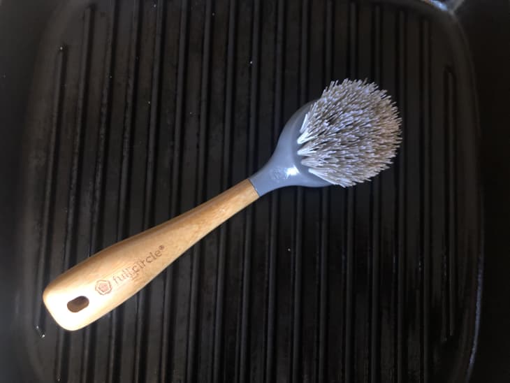 Full Circle Tenacious C Cast Iron Brush Scraper Review The Kitchn