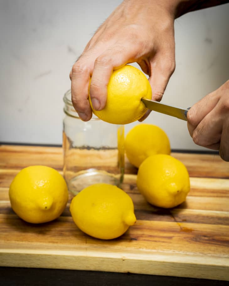 This Super-Easy Lemon Juicing Hack Will Change the Way You Juice Citrus ...