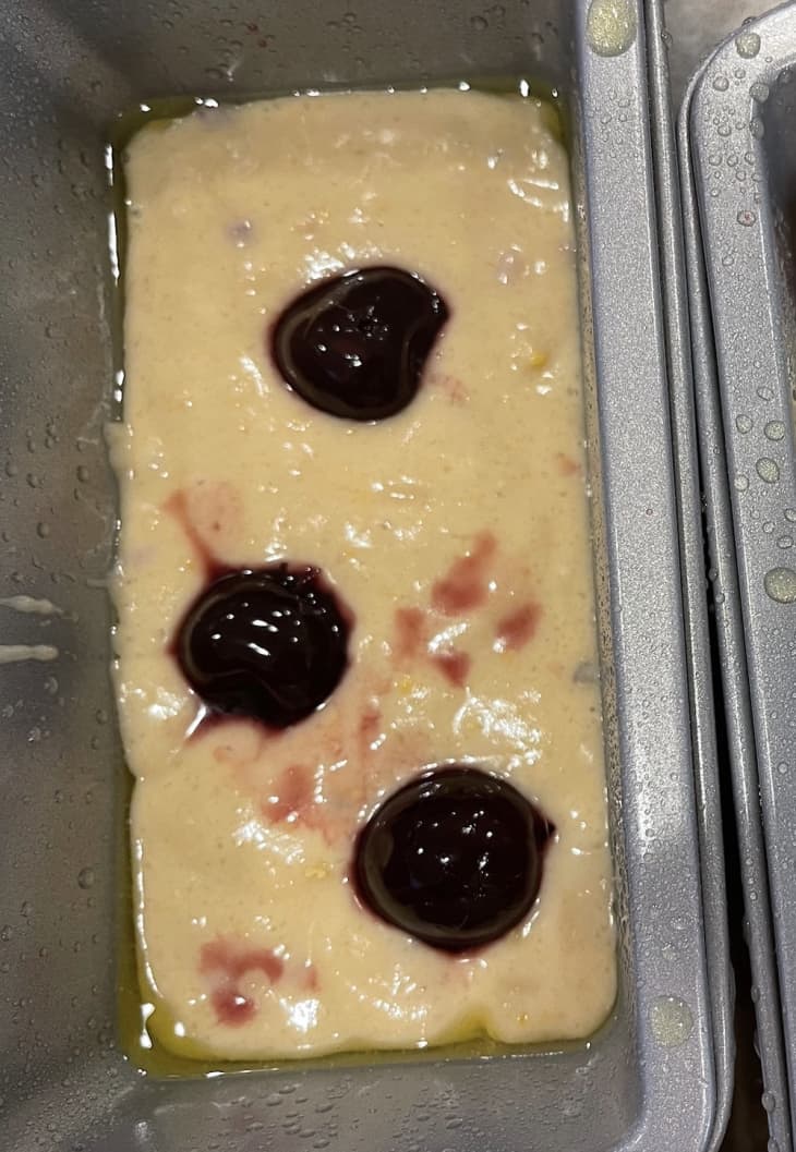 This Cherry & Almond Skyr Yogurt Cake Is Worth Making Time and Time